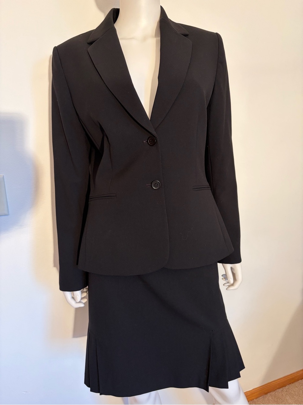 #802 Women's Black Tailored Two-Button Blazer - Sleek Ruffle Skirt